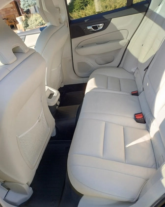 Volvo V60 Cross Country cena 149700 przebieg: 26000, rok produkcji 2021 z Margonin małe 277